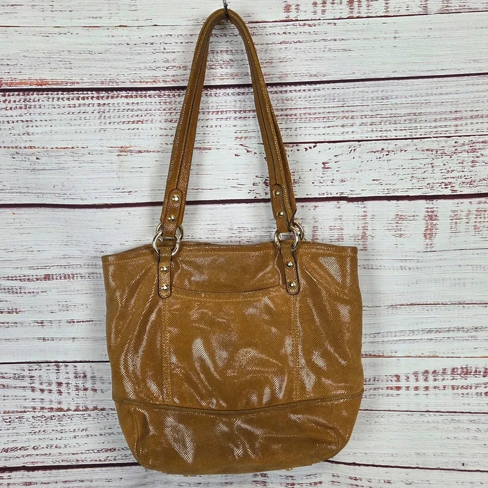 B Makowski Snakeskin Embossed Tan Tote Gold Tone Logo Hardware Casual Purse Bag
